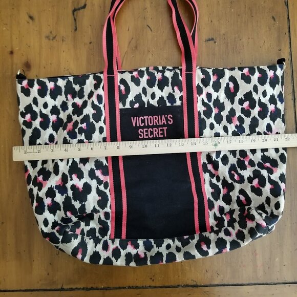 Victoria's Secret Zip Top Tote VS Pink Leopard Print Canvas Weekender Tote Bag - Picture 8 of 12